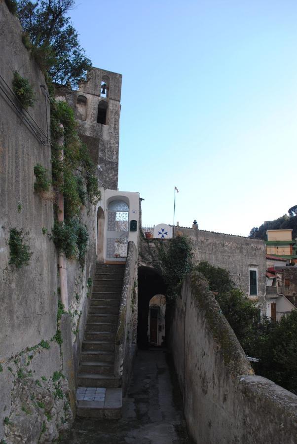Donna Rosalia Apartment Amalfi Bagian luar foto