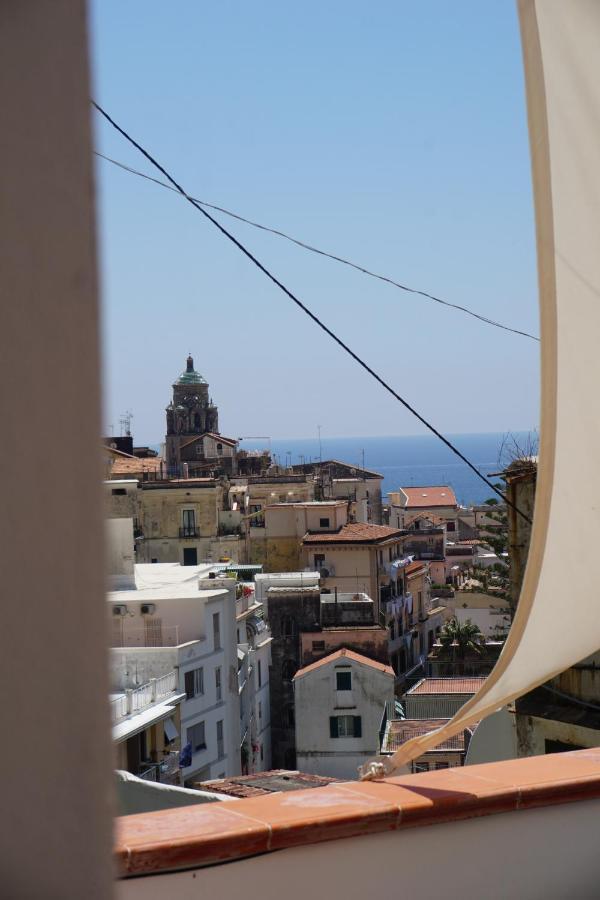 Donna Rosalia Apartment Amalfi Bagian luar foto