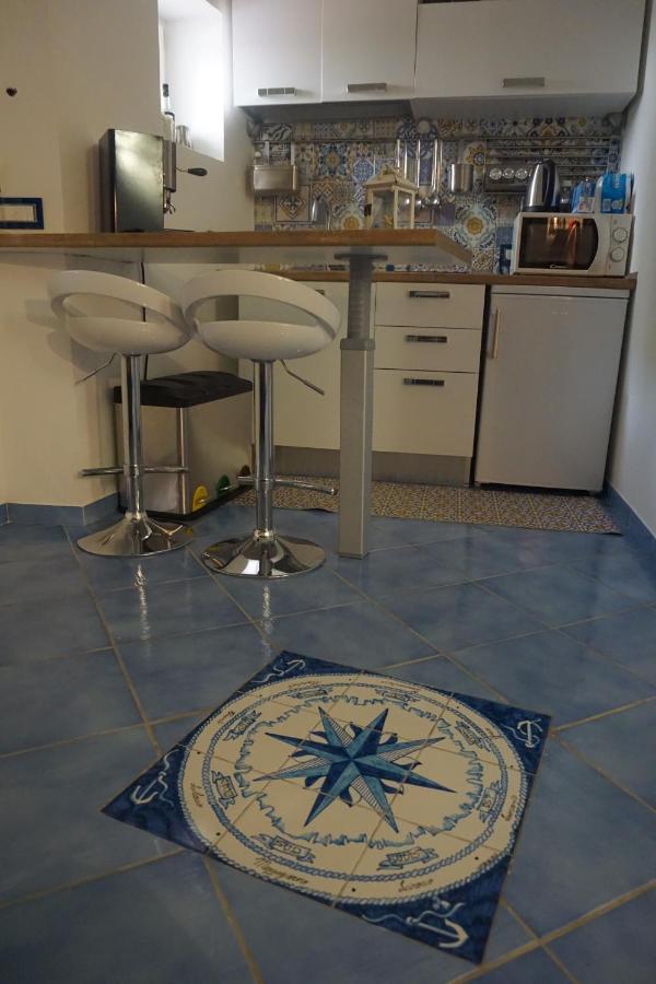 Donna Rosalia Apartment Amalfi Bagian luar foto