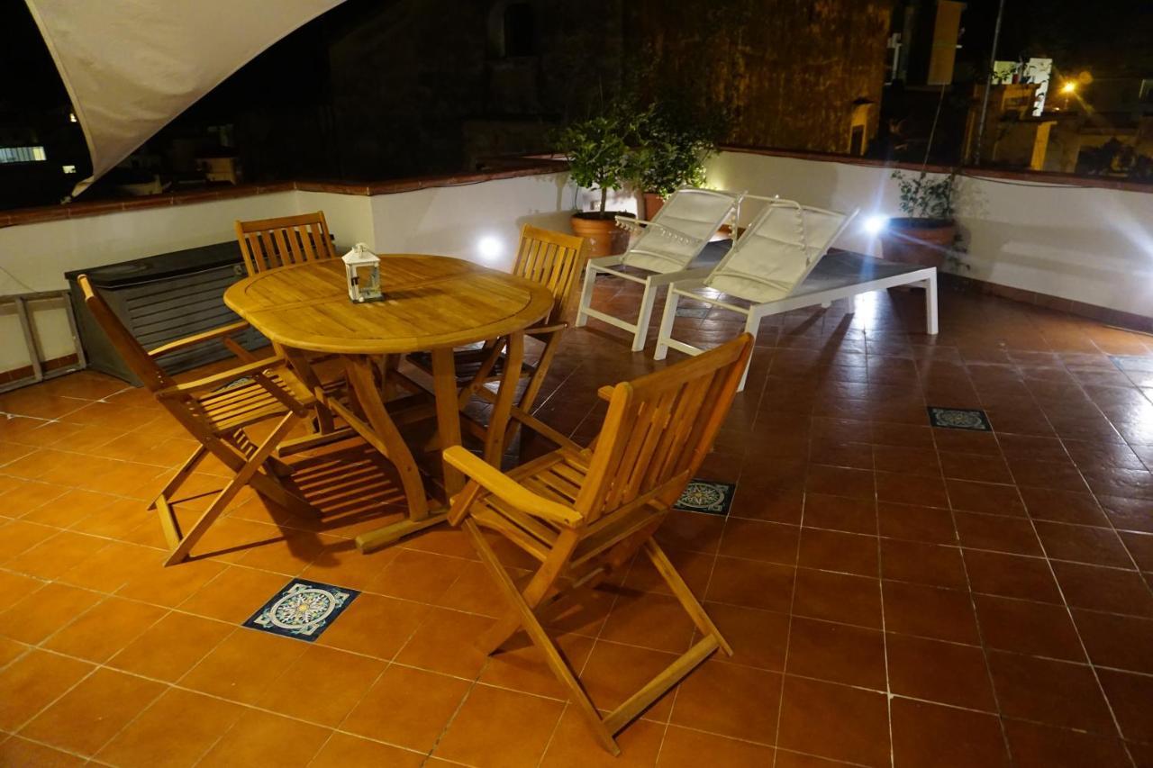 Donna Rosalia Apartment Amalfi Bagian luar foto